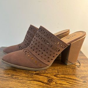 A.n.a Women’s Hiro Chocolate Pointed Toe Block Heel Pumps NWT Various Sizes